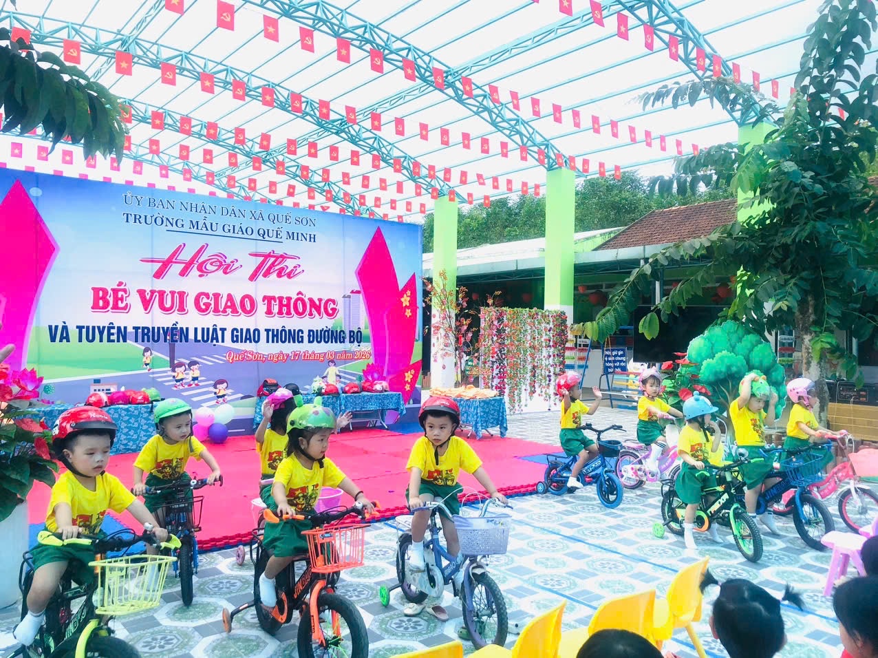 Sôi nổi Hội thi “Bé vui giao thông” tại Trường Mẫu giáo Quế Minh